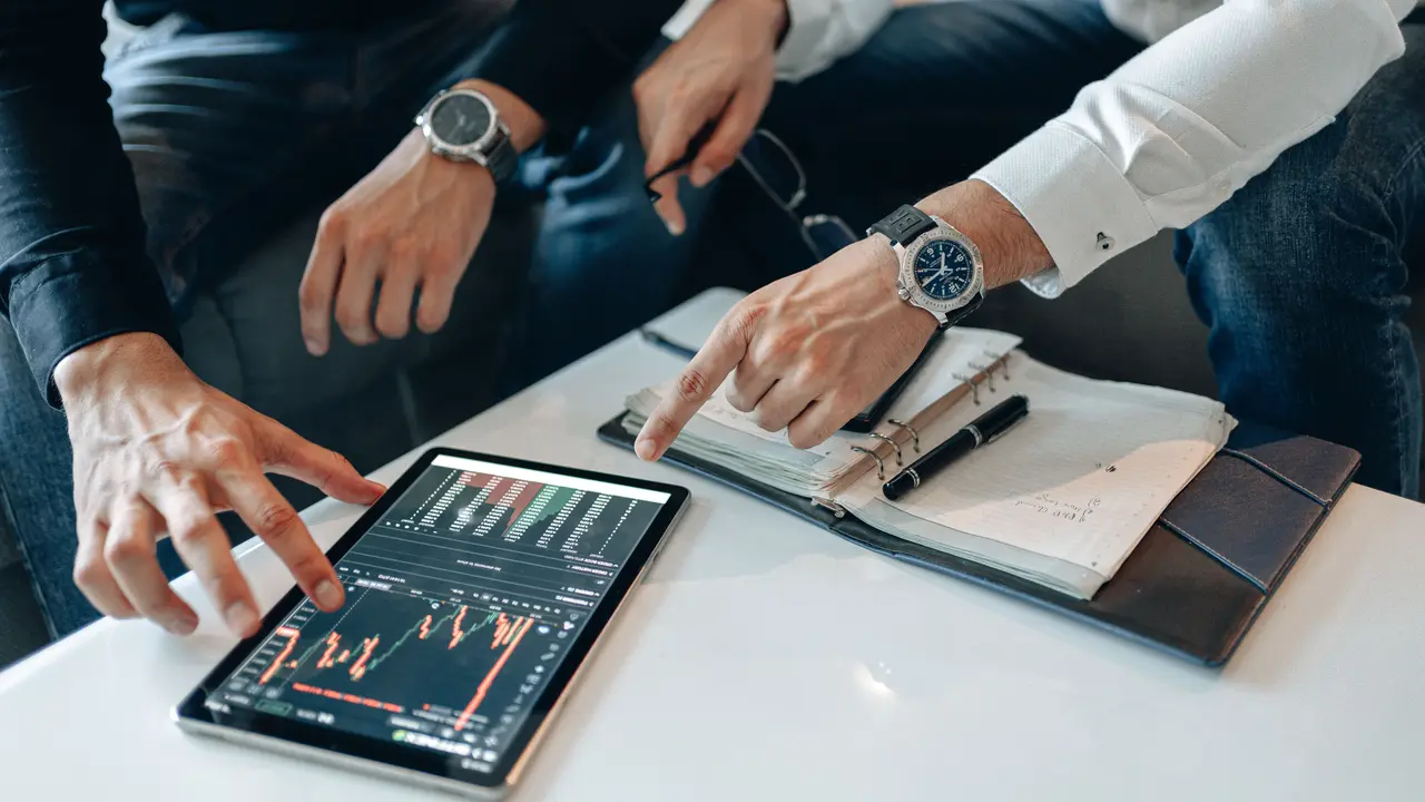 Should you invest in alternative assets through your 401k